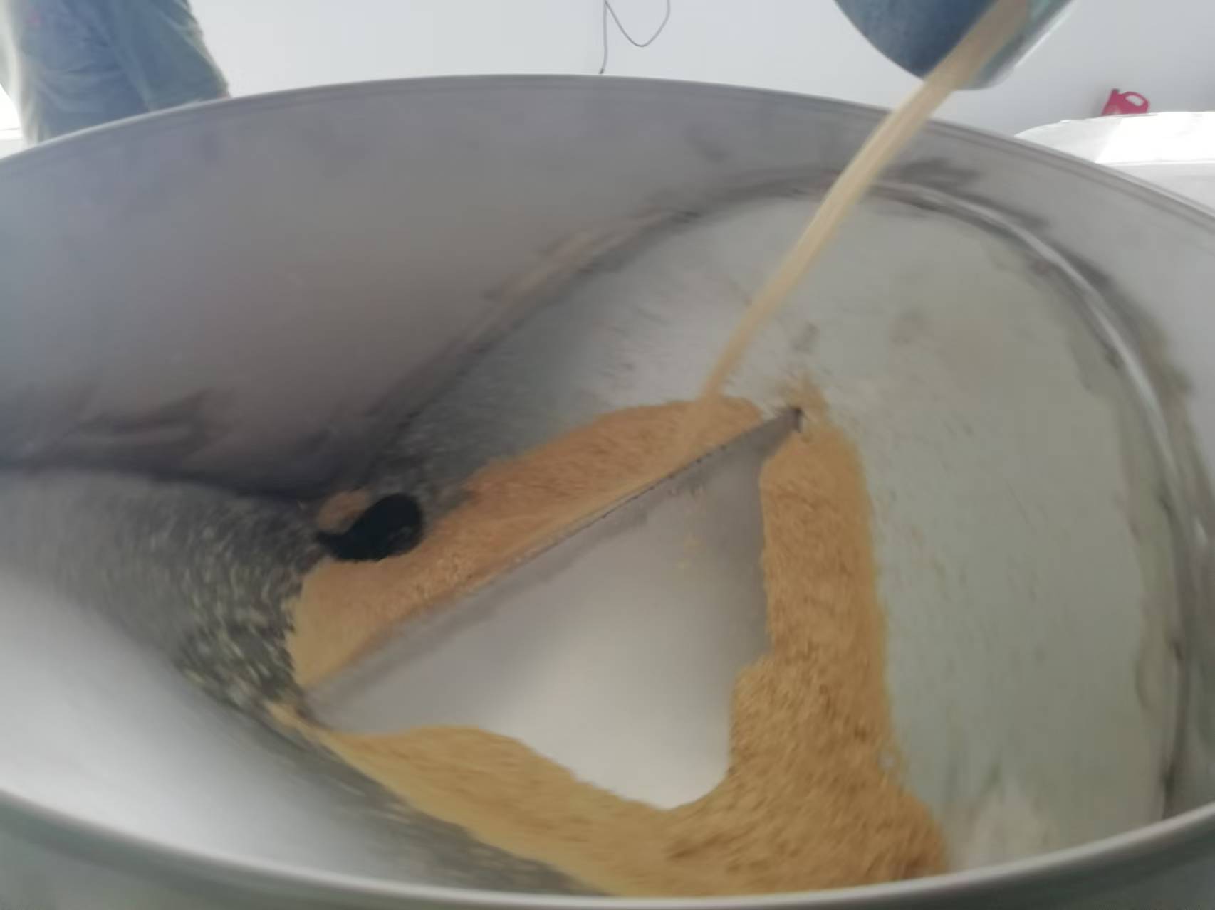 河北省黃驊市石磨面粉機(jī)生產(chǎn)線，日處理小麥30噸
